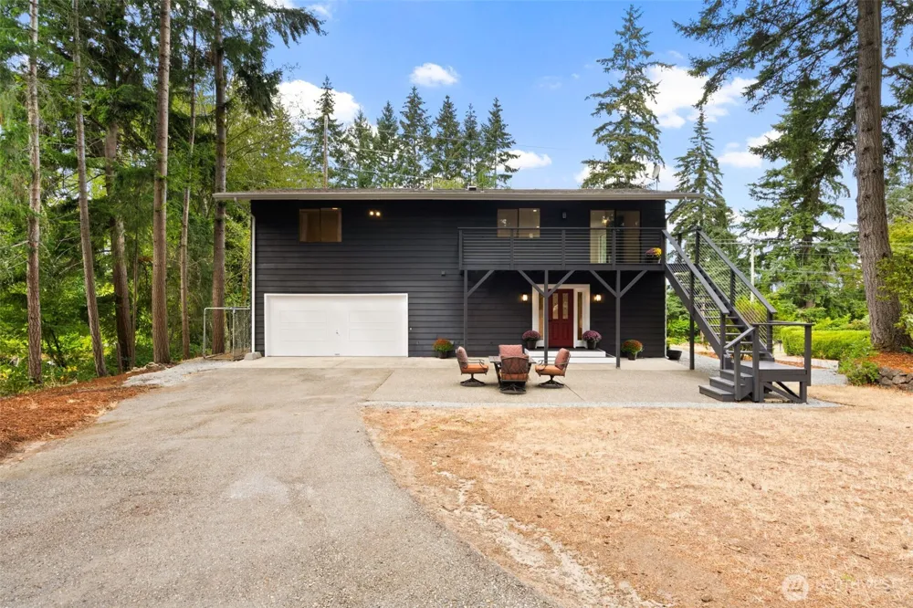 4808 E La Salle Street Port Orchard, WA 98366