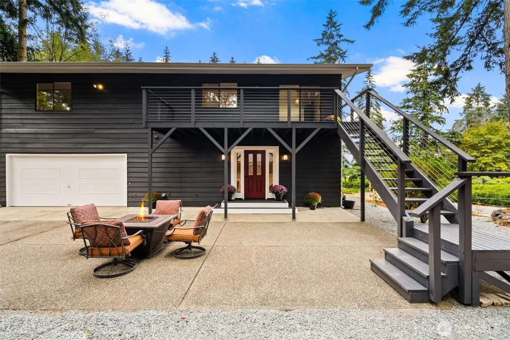 4808 E La Salle Street Port Orchard, WA 98366