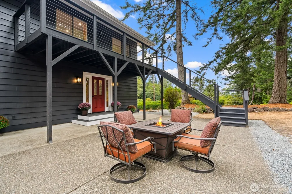 4808 E La Salle Street Port Orchard, WA 98366