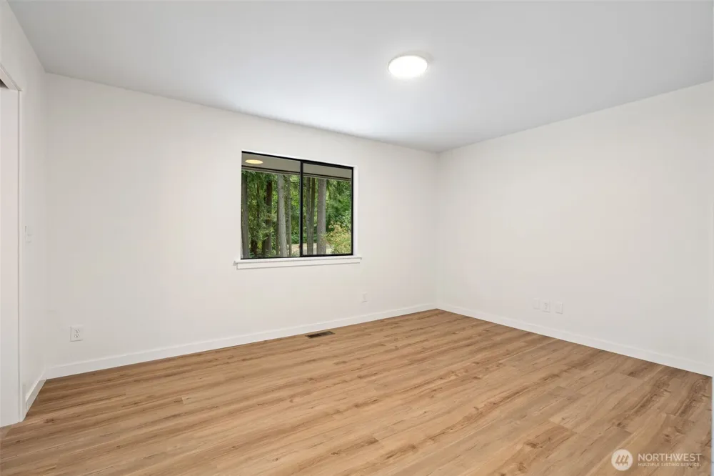 4808 E La Salle Street Port Orchard, WA 98366