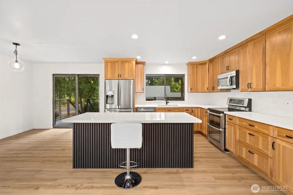 4808 E La Salle Street Port Orchard, WA 98366