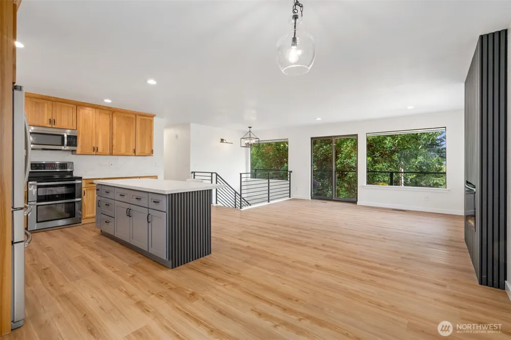 4808 E La Salle Street Port Orchard, WA 98366