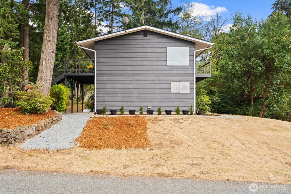 4808 E La Salle Street Port Orchard, WA 98366