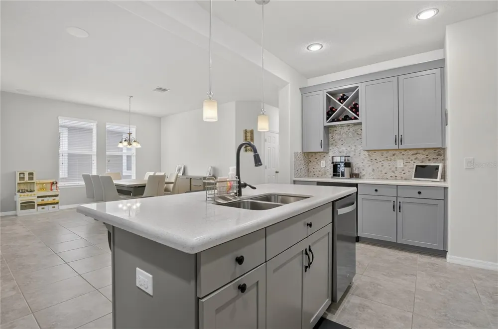 8163 CORKFIELD AVENUE Orlando, FL 32832