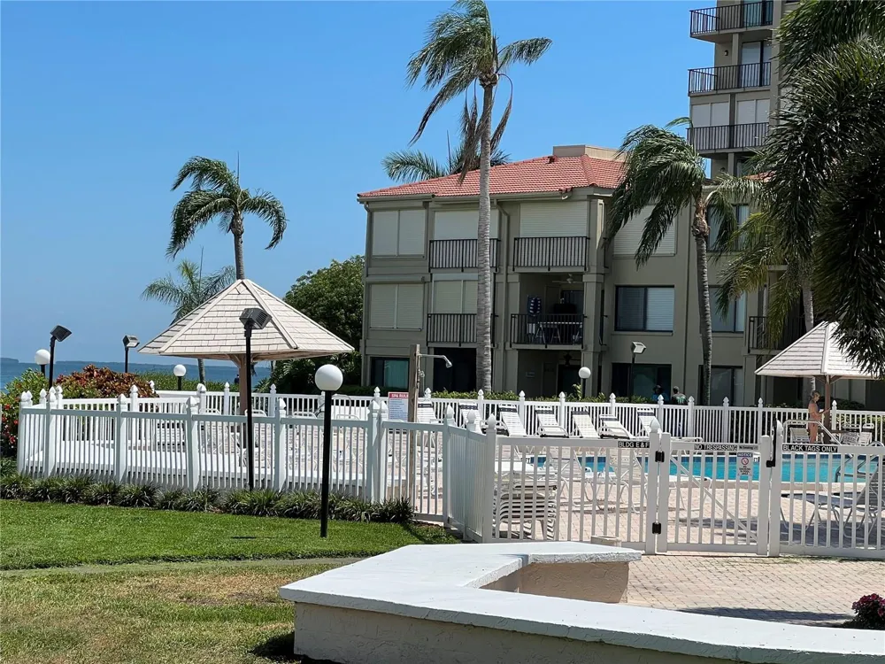 6268 PALMA DEL MAR BOULEVARD S #109 St Petersburg, FL 33715
