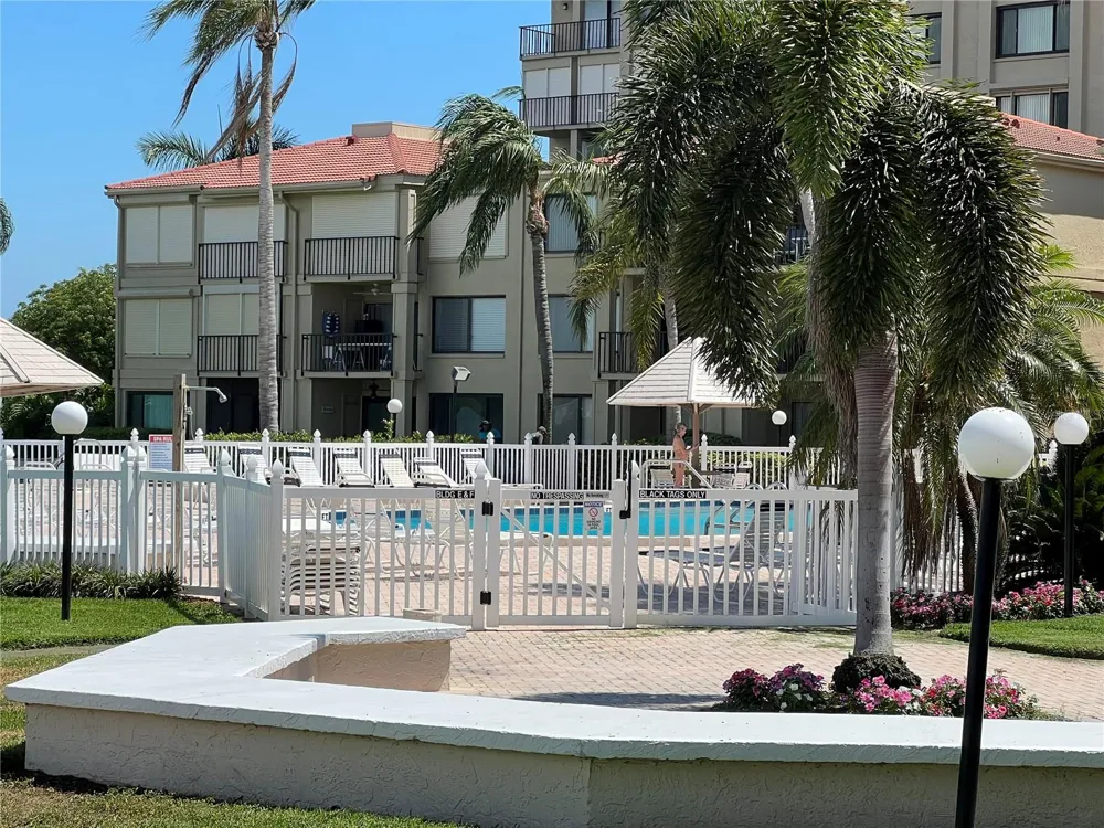 6268 PALMA DEL MAR BOULEVARD S #109 St Petersburg, FL 33715