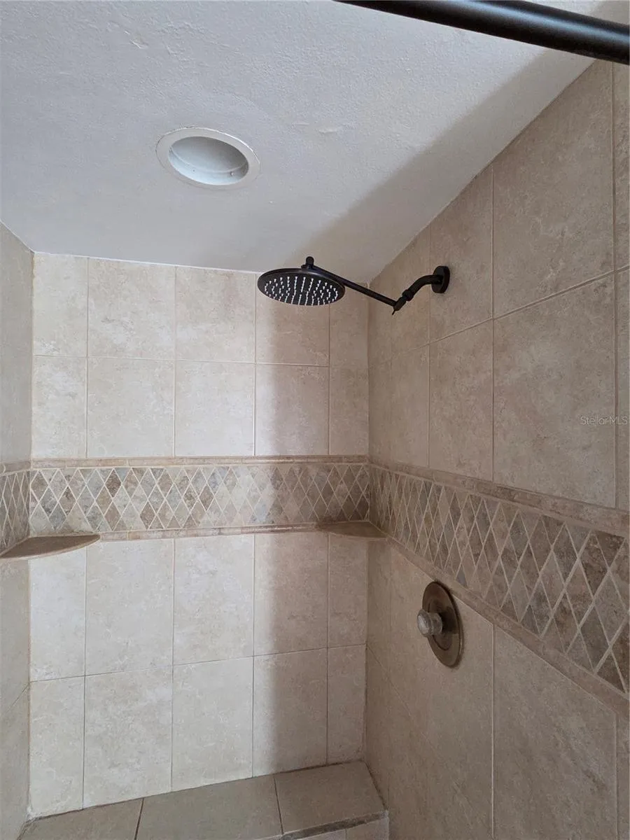 1033 ROSETREE LANE Tarpon Springs, FL 34689