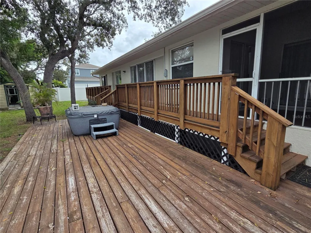 1033 ROSETREE LANE Tarpon Springs, FL 34689