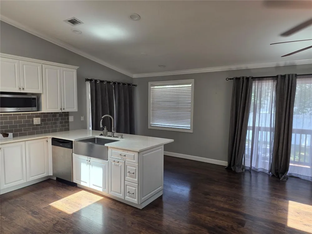 1033 ROSETREE LANE Tarpon Springs, FL 34689