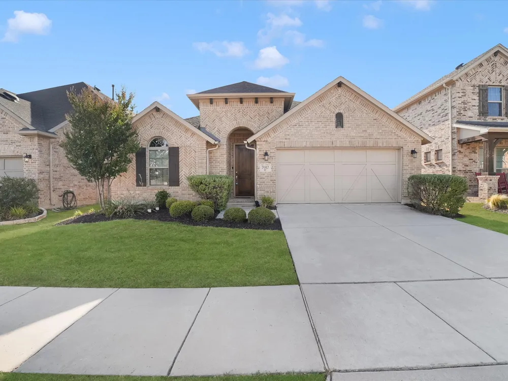 7017 Green Field Street Little Elm, TX 76227