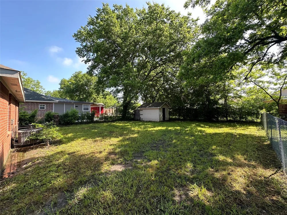 726 Elkhart Avenue Dallas, TX 75217