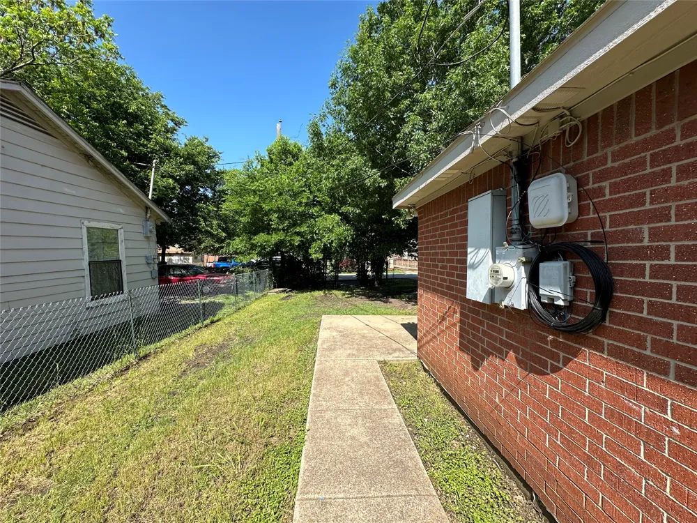 726 Elkhart Avenue Dallas, TX 75217