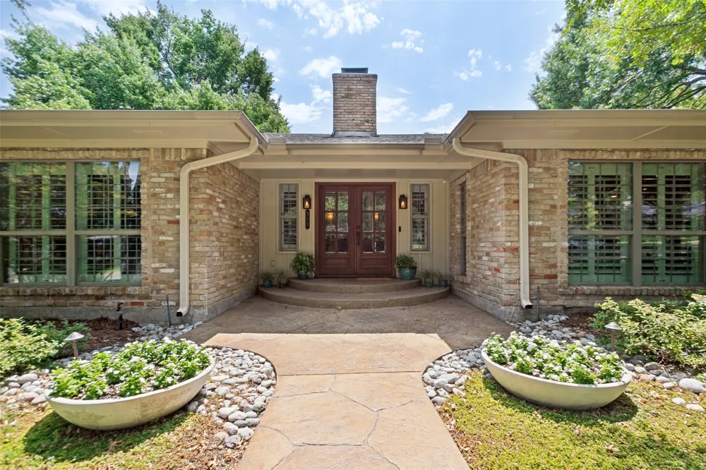 313 Arborcrest Drive Richardson, TX 75080