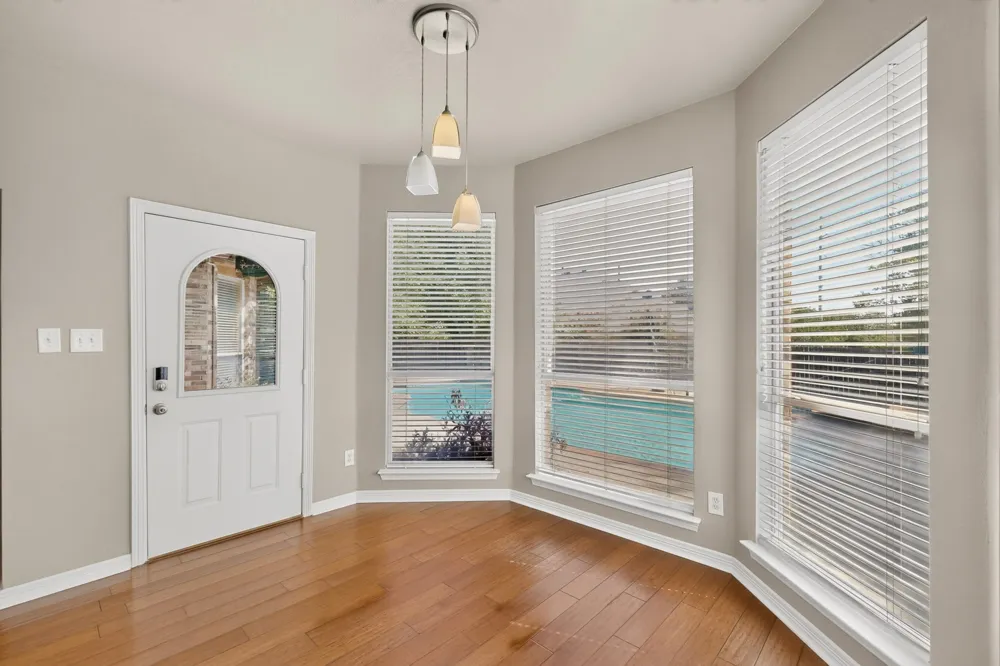 713 Mockingbird Court Crowley, TX 76036