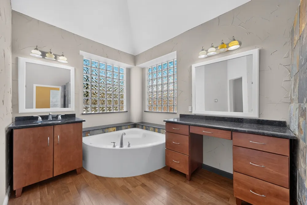 713 Mockingbird Court Crowley, TX 76036