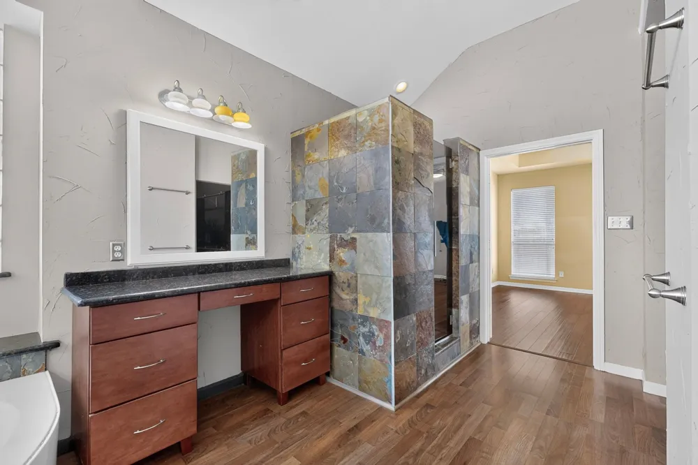 713 Mockingbird Court Crowley, TX 76036