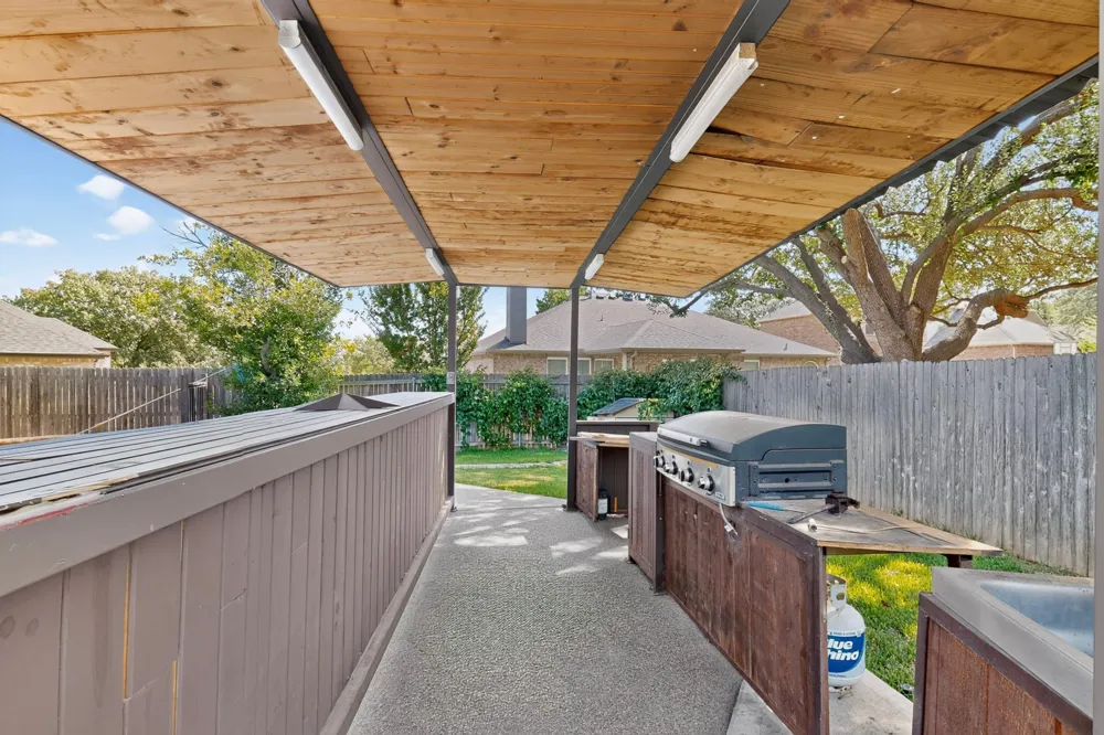 713 Mockingbird Court Crowley, TX 76036