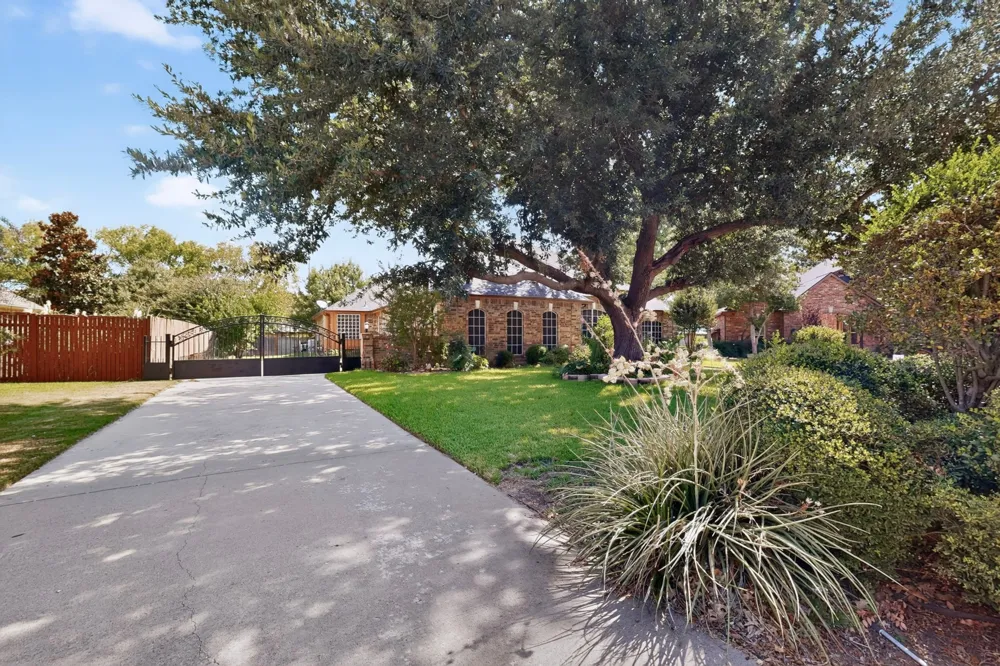 713 Mockingbird Court Crowley, TX 76036