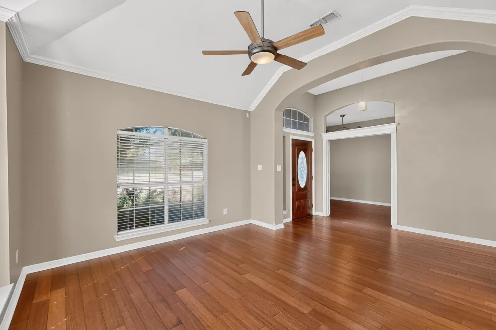 713 Mockingbird Court Crowley, TX 76036