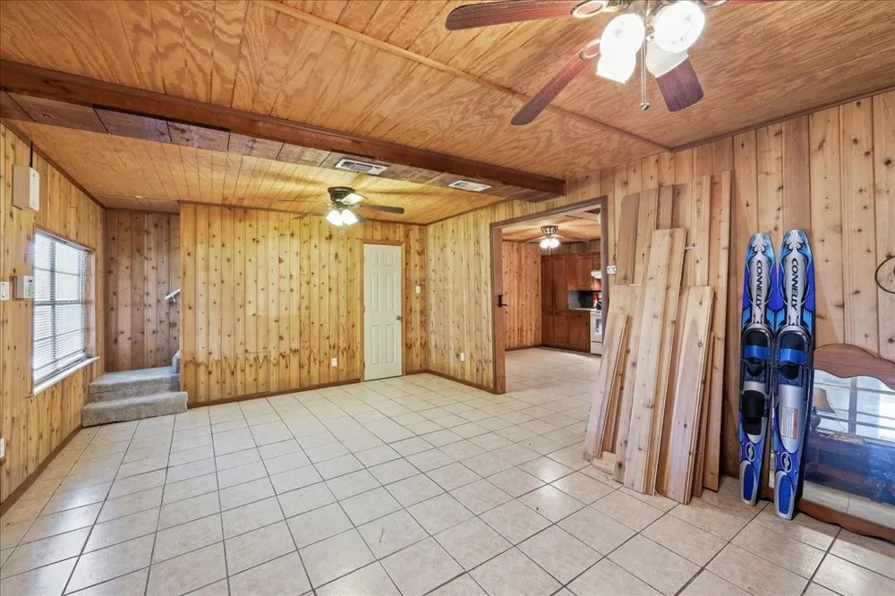 6743 Rainbow Lane Port Arthur, TX 77642
