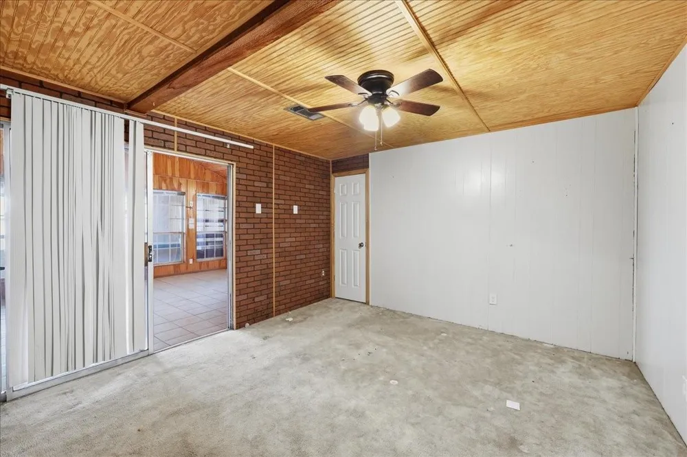 6743 Rainbow Lane Port Arthur, TX 77642
