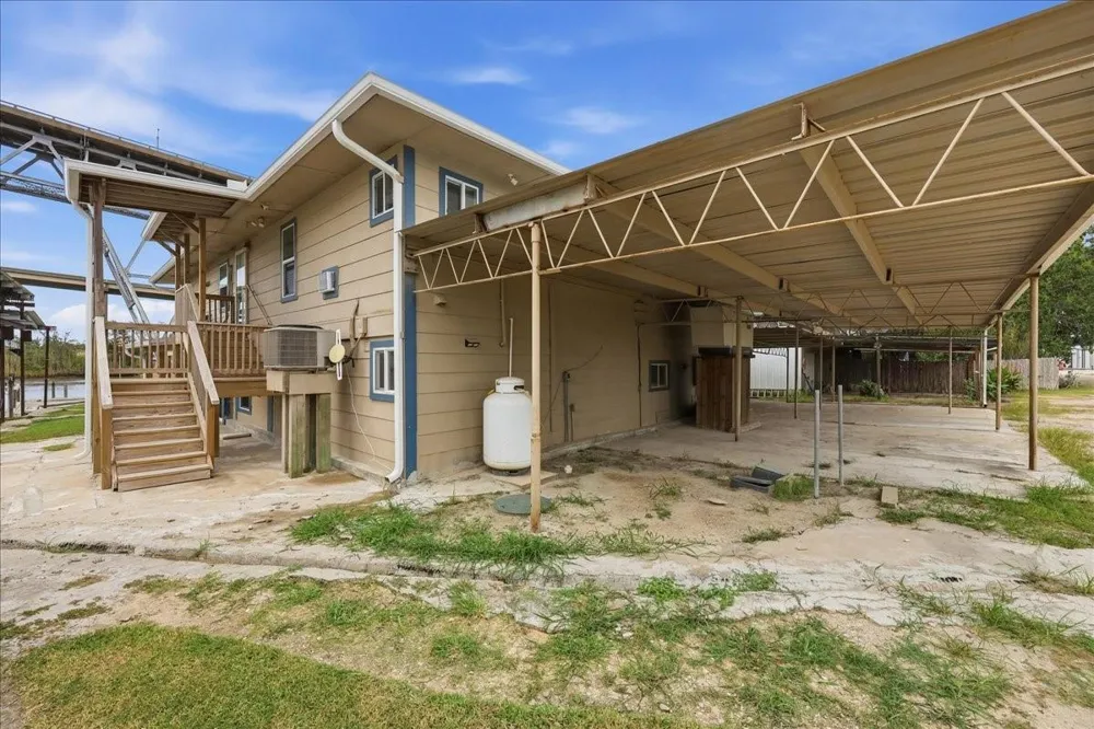 6743 Rainbow Lane Port Arthur, TX 77642