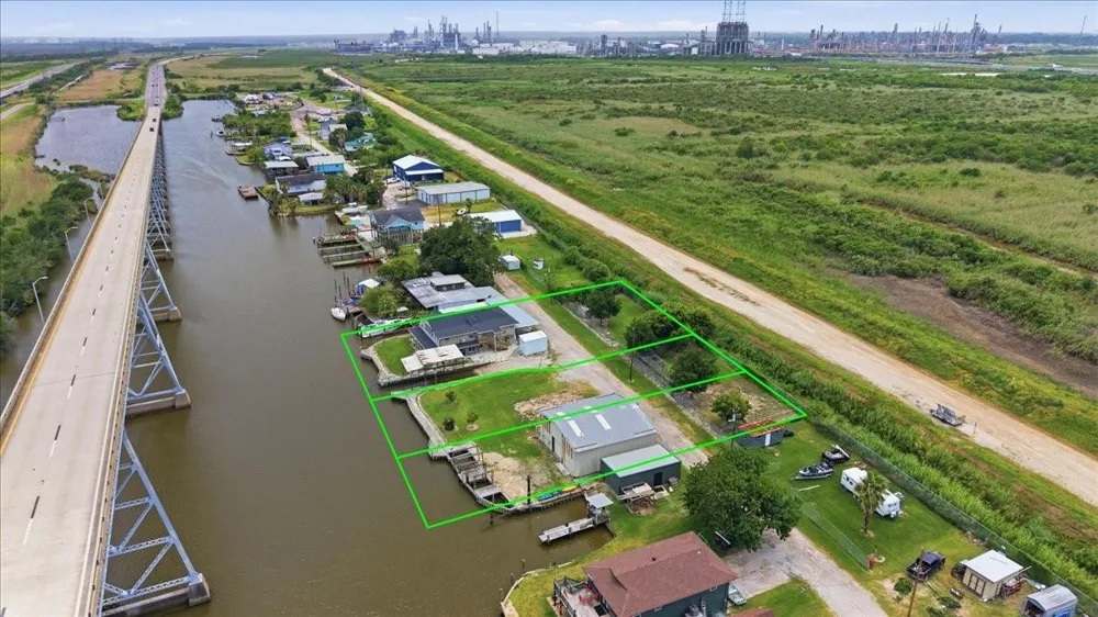 6743 Rainbow Lane Port Arthur, TX 77642