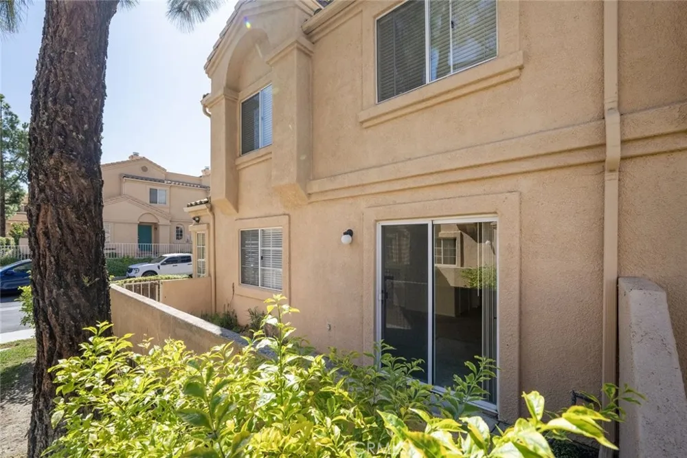 18842 Vista Del Canon #A Newhall, CA 91321