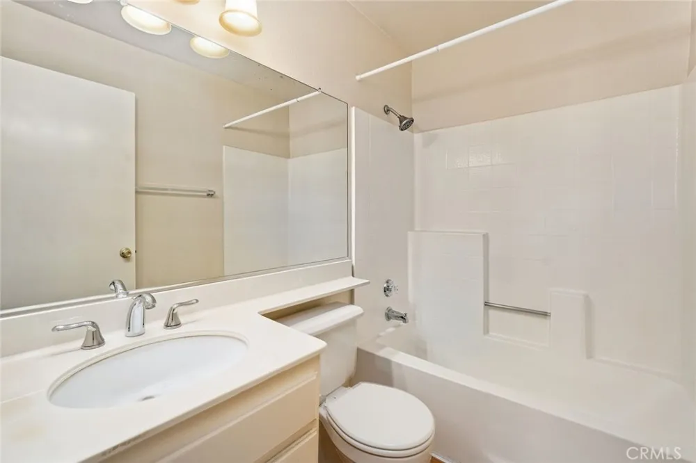 18842 Vista Del Canon #A Newhall, CA 91321