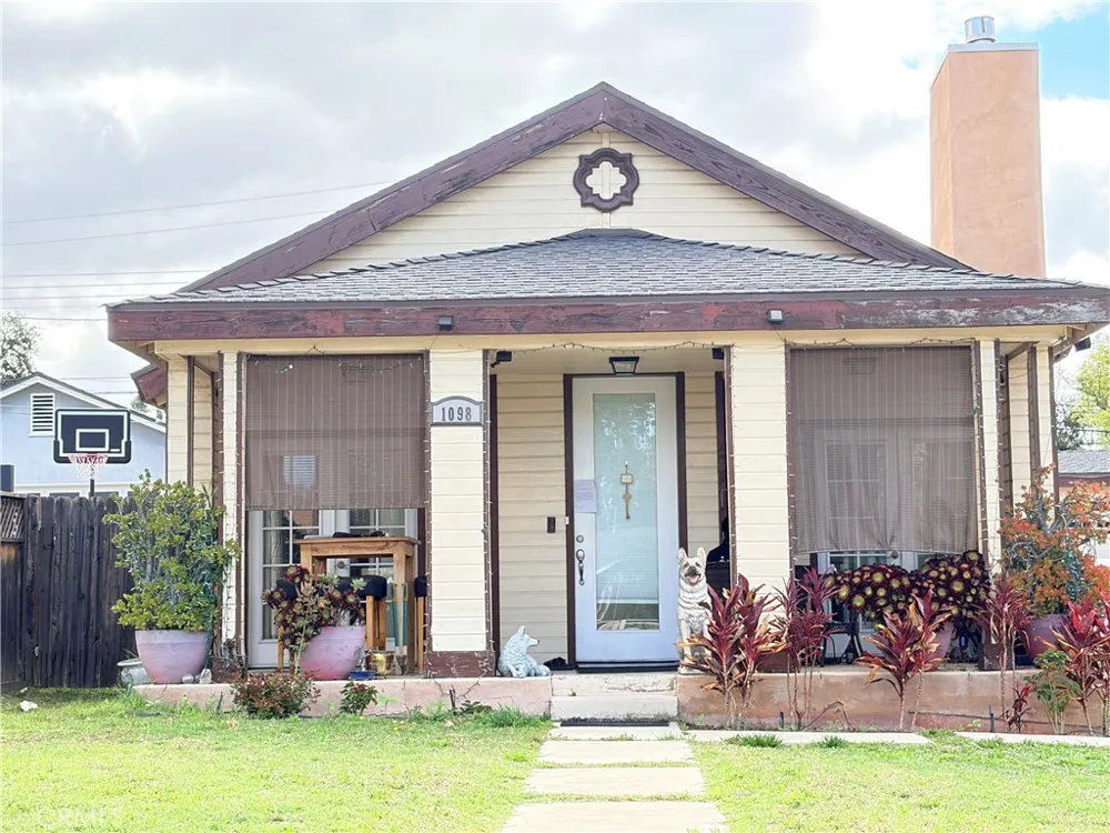 1098 Bresee Avenue Pasadena, CA 91104