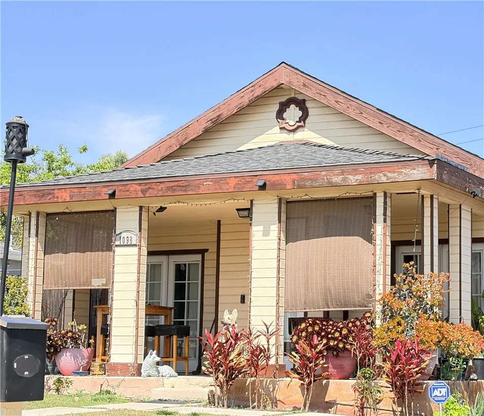 1098 Bresee Avenue Pasadena, CA 91104