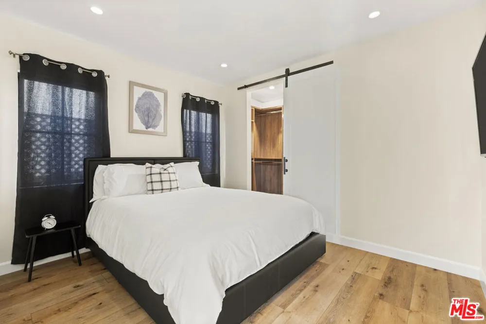 8700 Dorrington Avenue West Hollywood, CA 90048