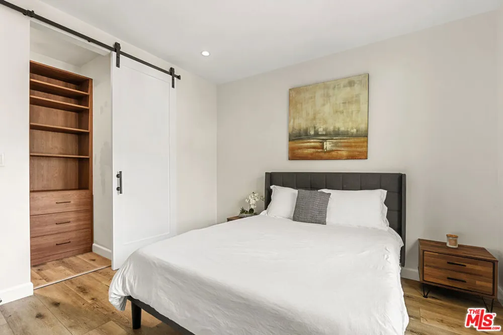 8700 Dorrington Avenue West Hollywood, CA 90048