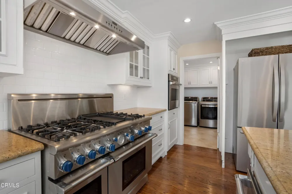 1095 Linda Glen Drive Pasadena, CA 91105