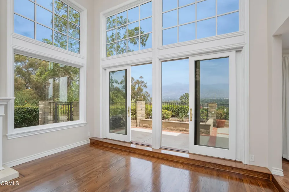1095 Linda Glen Drive Pasadena, CA 91105