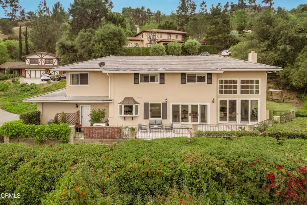 1095 Linda Glen Drive Pasadena, CA 91105