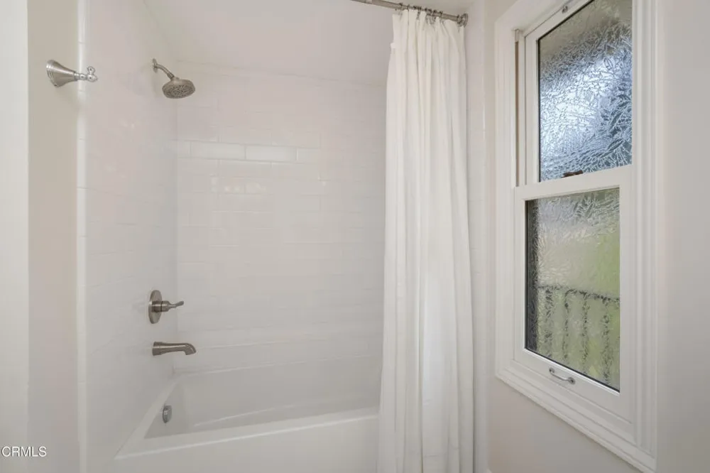 1095 Linda Glen Drive Pasadena, CA 91105