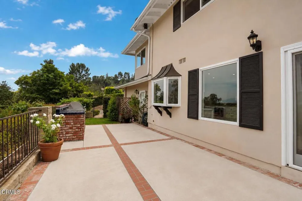 1095 Linda Glen Drive Pasadena, CA 91105
