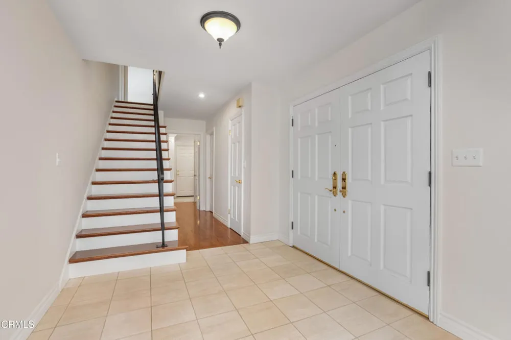 1095 Linda Glen Drive Pasadena, CA 91105