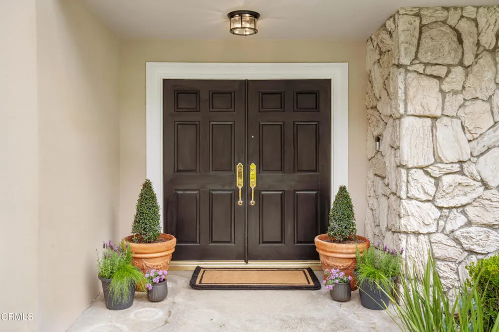 1095 Linda Glen Drive Pasadena, CA 91105