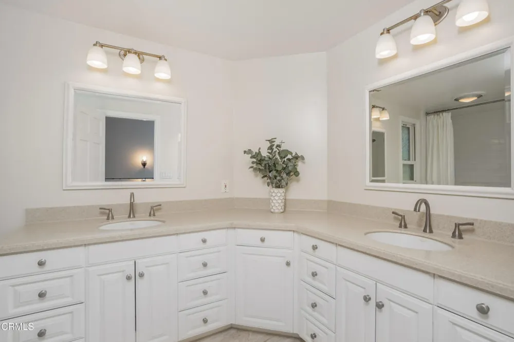 1095 Linda Glen Drive Pasadena, CA 91105