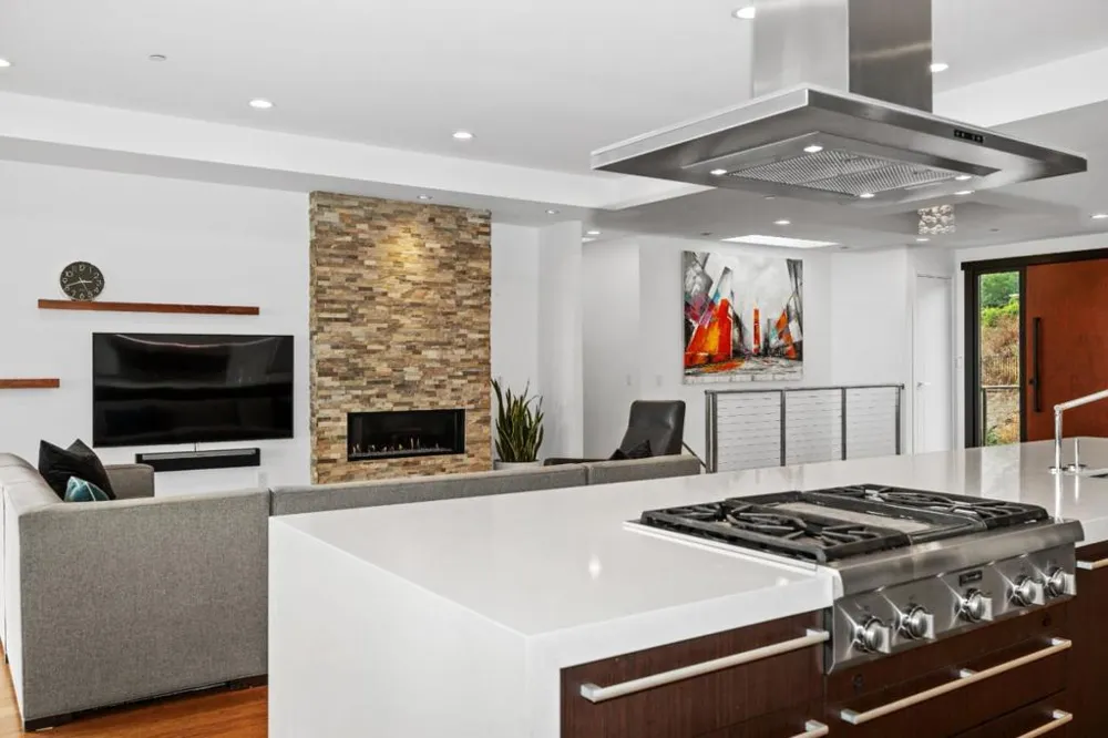 1002 Crestview Drive Millbrae, CA 94030