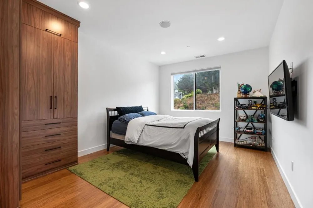 1002 Crestview Drive Millbrae, CA 94030