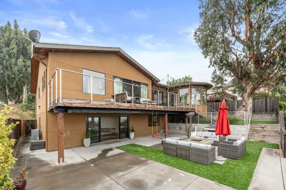 1002 Crestview Drive Millbrae, CA 94030