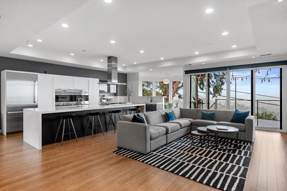 1002 Crestview Drive Millbrae, CA 94030
