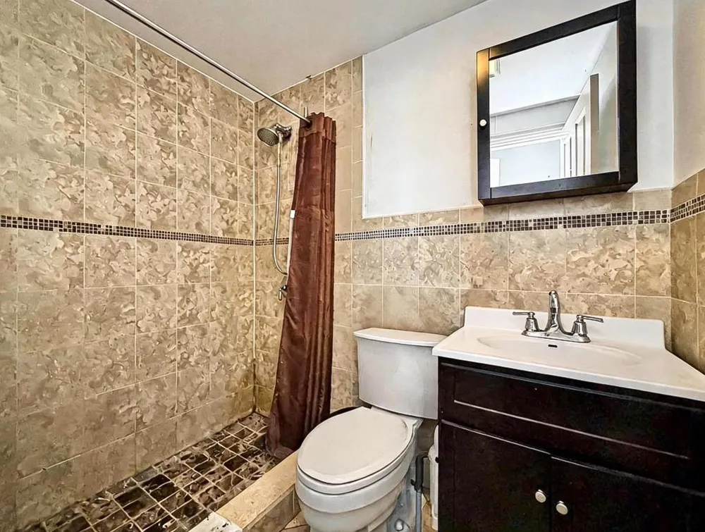 809 22ND ST Union City, NJ 07087
