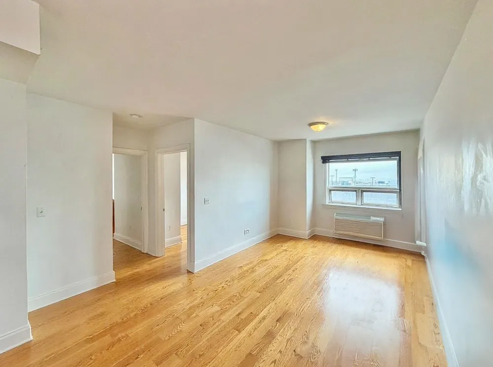 809 22ND ST Union City, NJ 07087
