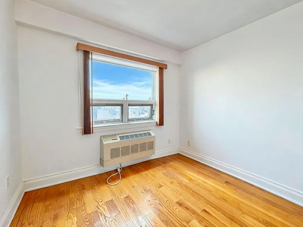 809 22ND ST Union City, NJ 07087