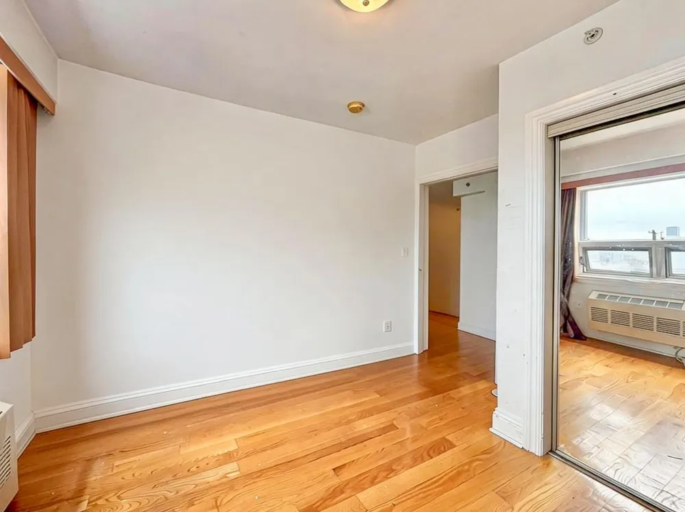 809 22ND ST Union City, NJ 07087