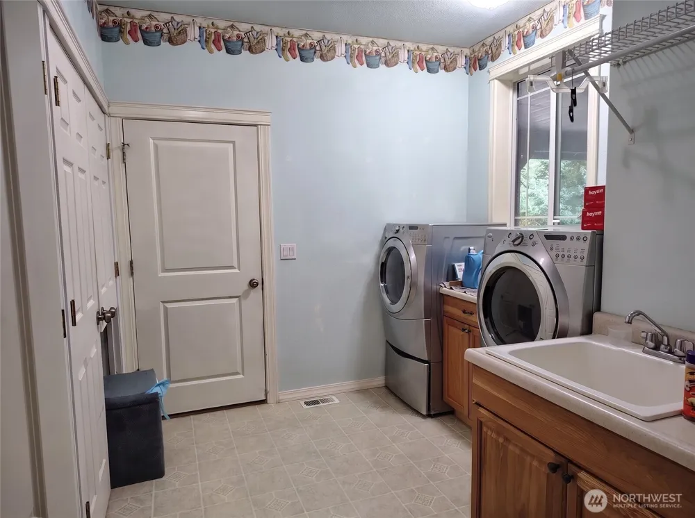 6012 NE Salmon Creek Street Vancouver, WA 98686